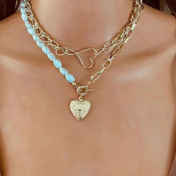 Search here for Valentine’s Gifts ! Love is in the Air 🥰😍🥰😍🥰 - Picture 14 of 16